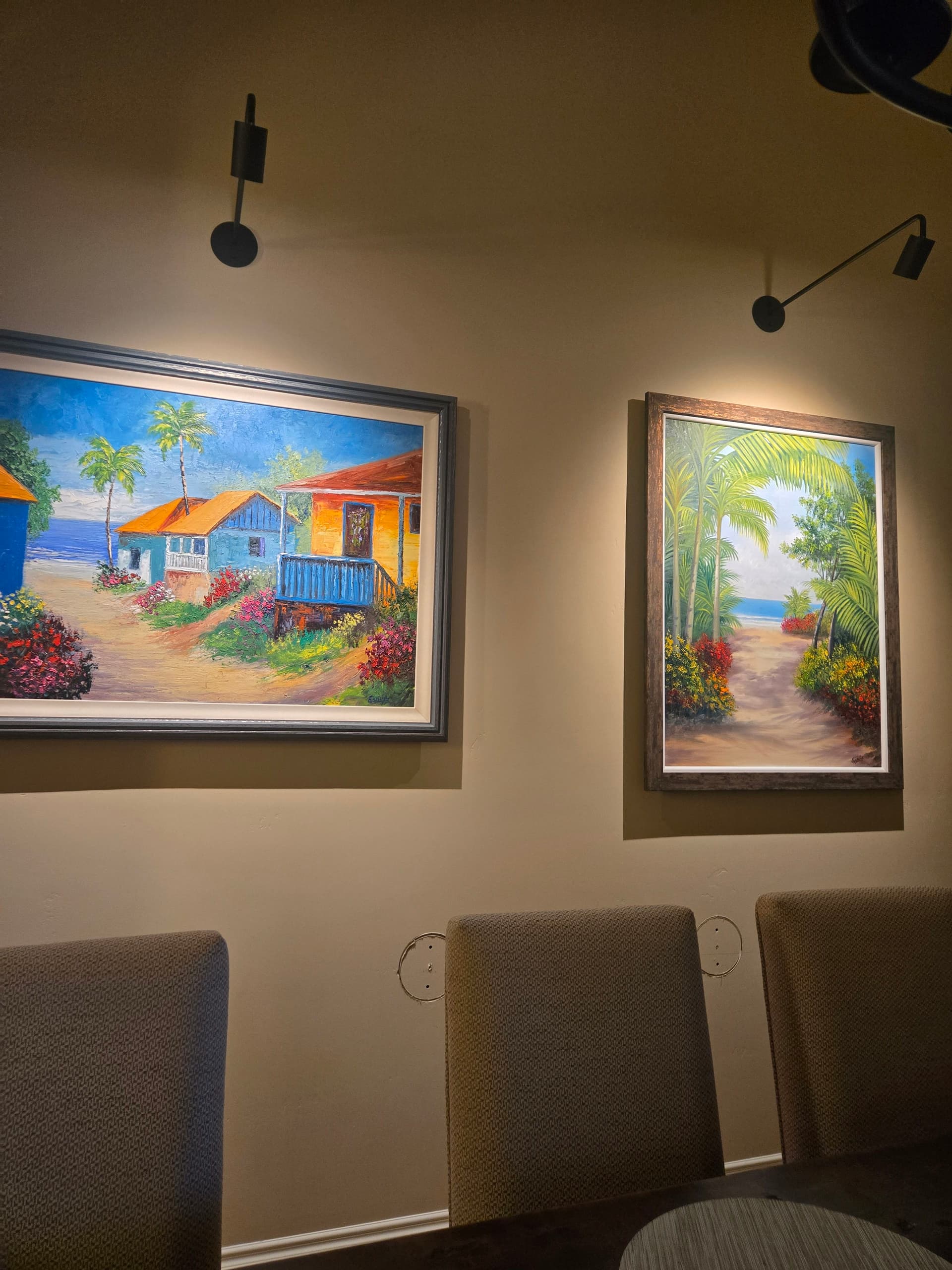 Gallery photos for Smart Art Lighting Installation in a Cozy Home: Image #6